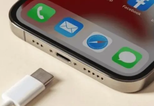 普洱苹果15维修分享iPhone15改USB-C接口后能和安卓用户互借充电器吗 